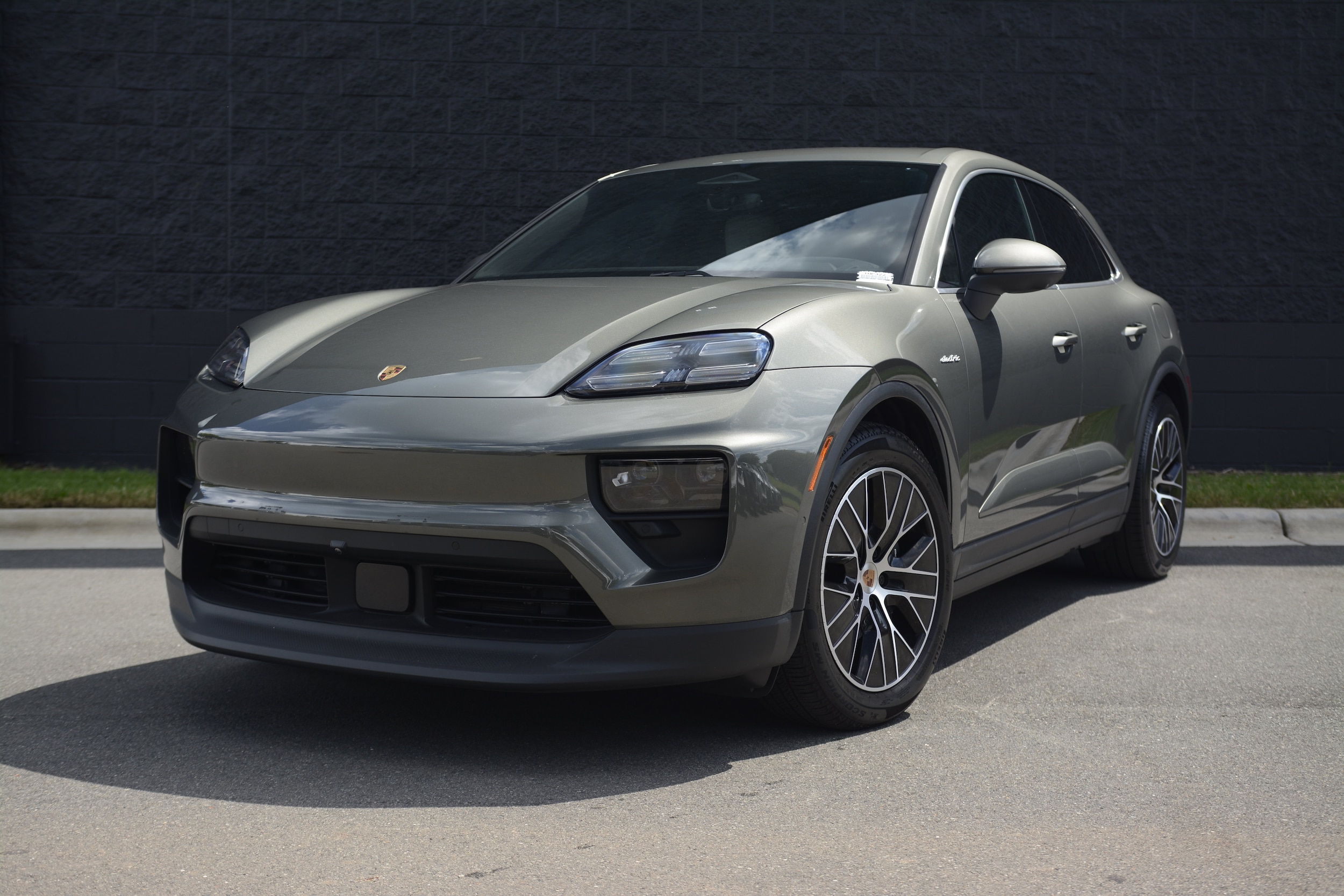2026 Porsche Macan 4