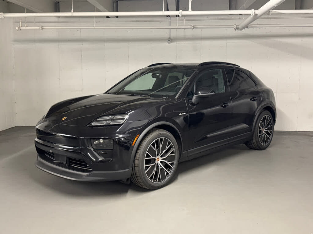 2026 Porsche Macan 4