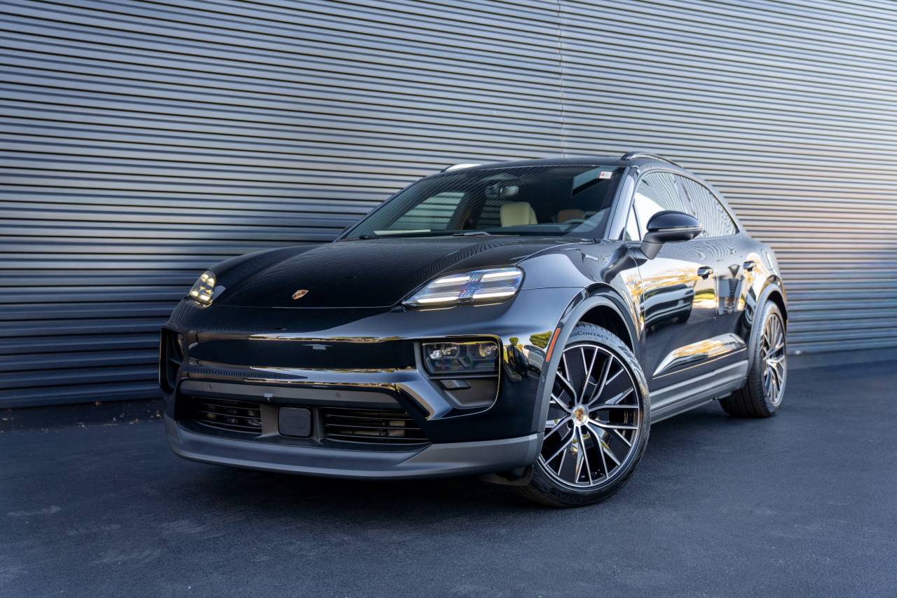 2026 Porsche Macan 4
