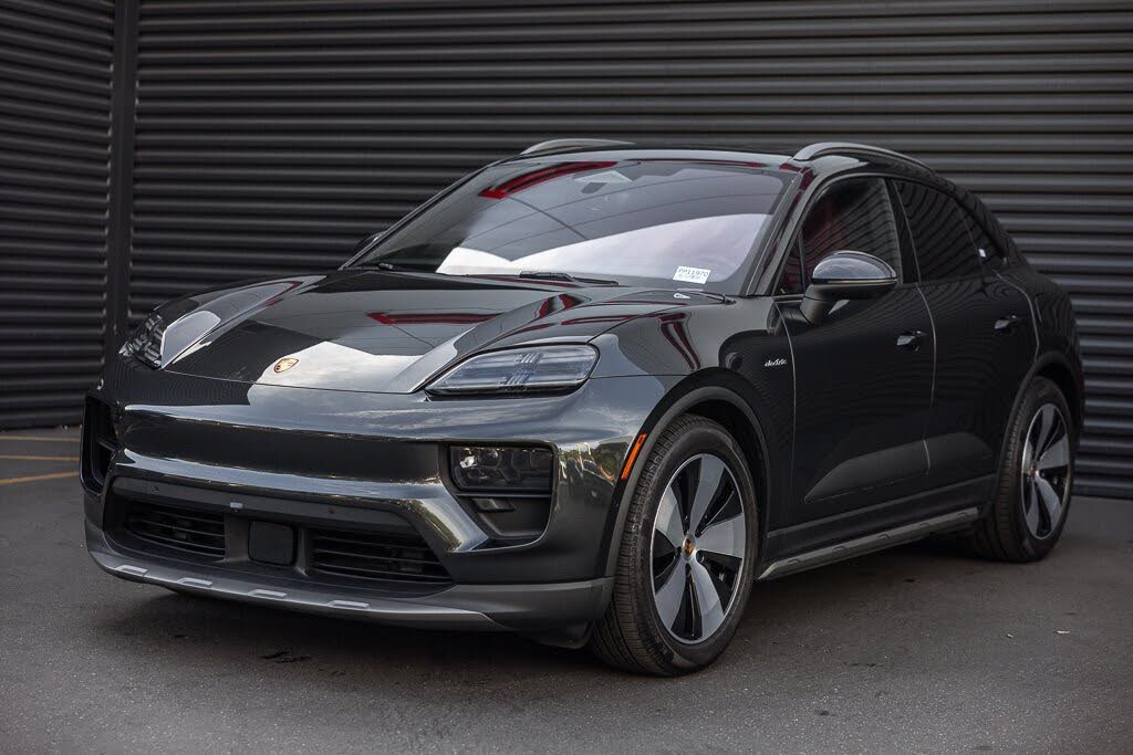2025 Porsche Macan 4