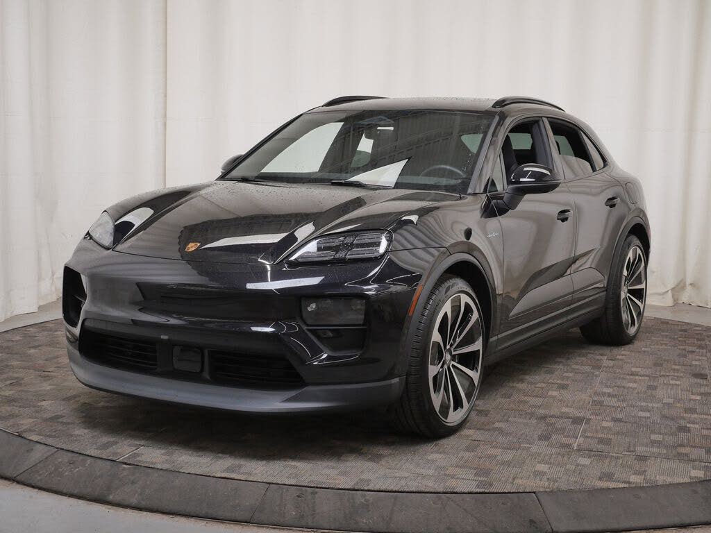 2025 Porsche Macan 4