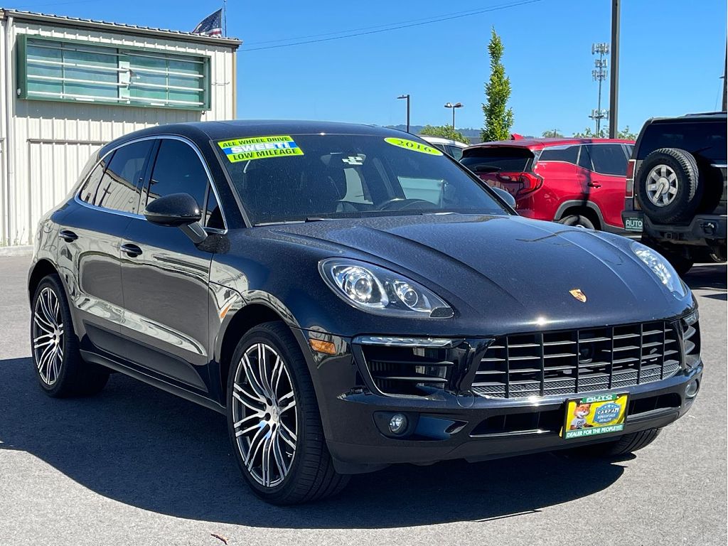 2016 Porsche Macan S