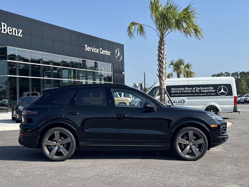 2023 Porsche Cayenne S Platinum Edition