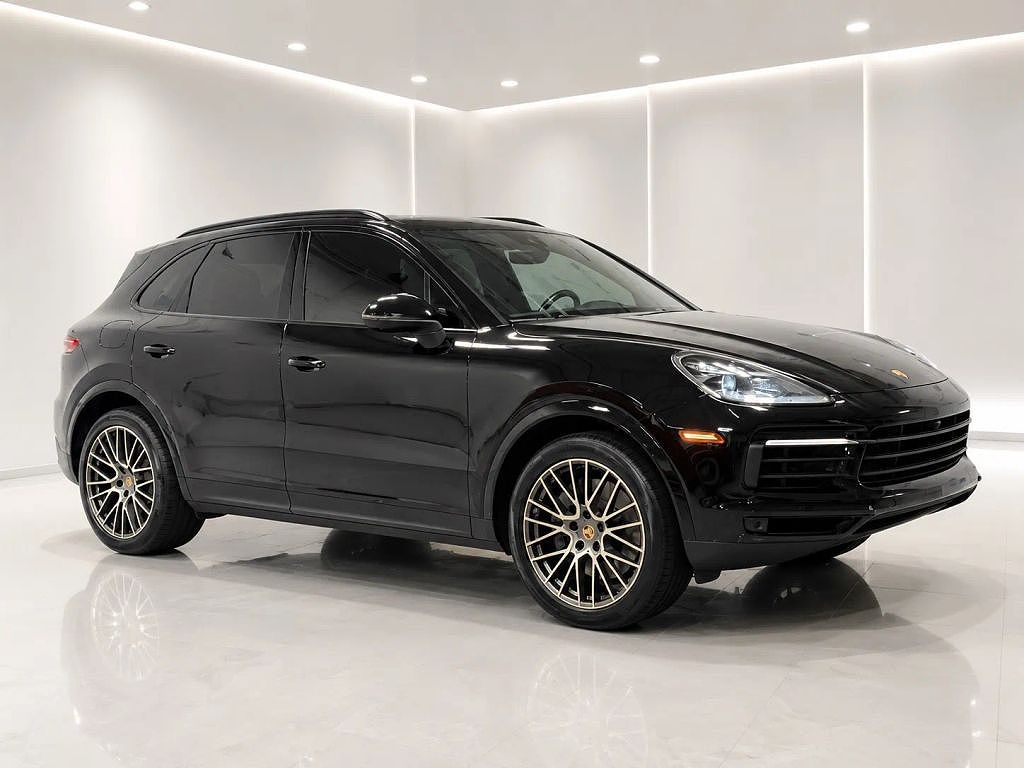 2023 Porsche Cayenne S