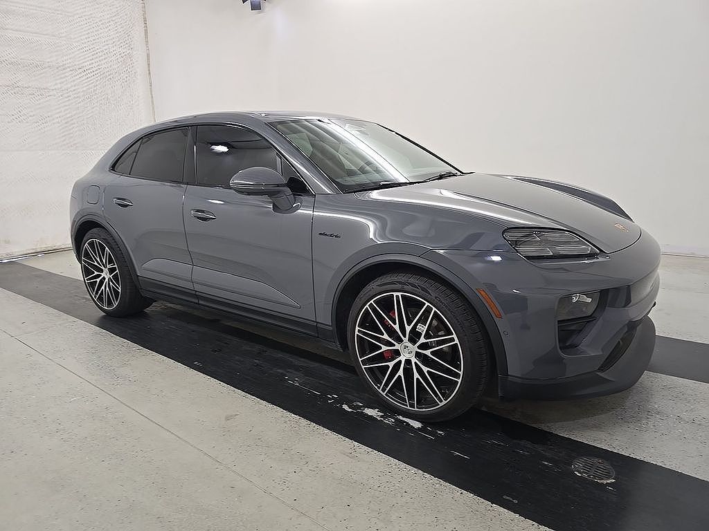 2025 Porsche Macan 4S