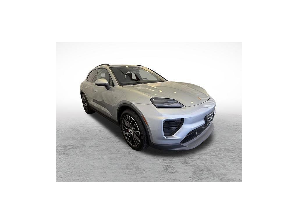 2025 Porsche Macan