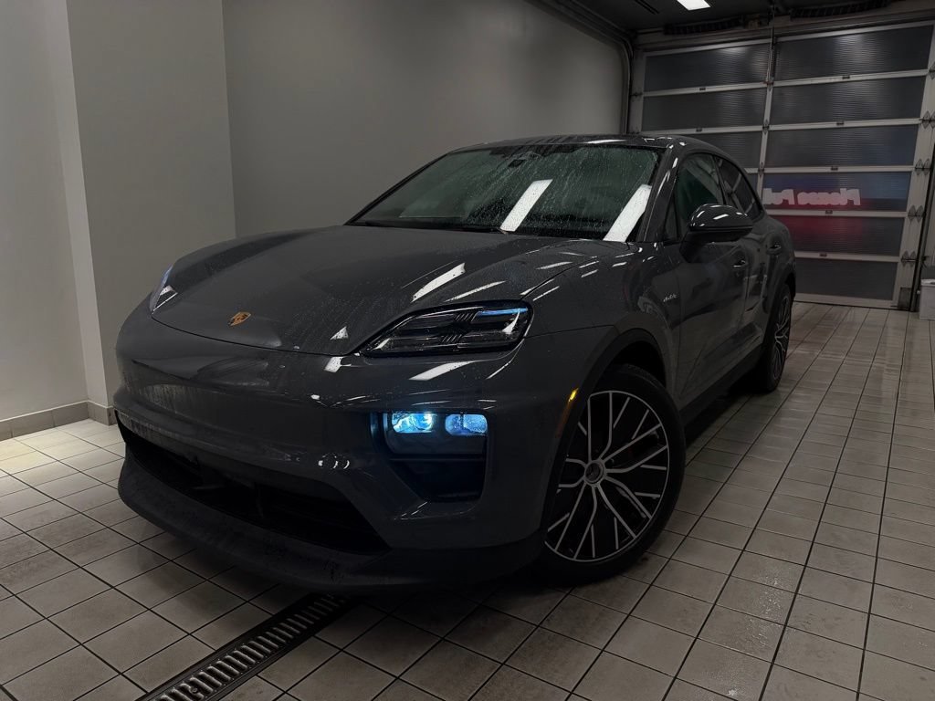 2025 Porsche Macan 4S