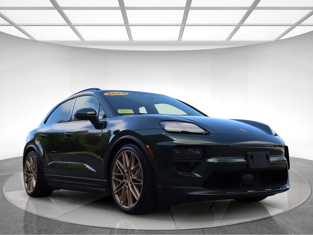 2025 Porsche Macan 4S