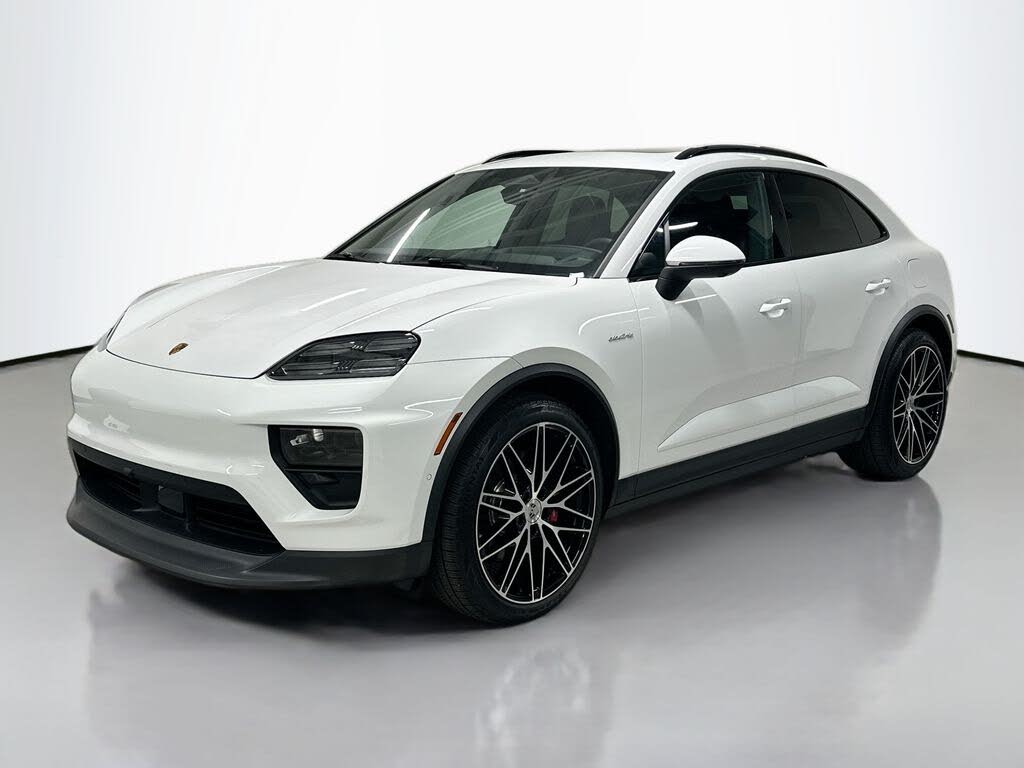 2025 Porsche Macan 4S Electric
