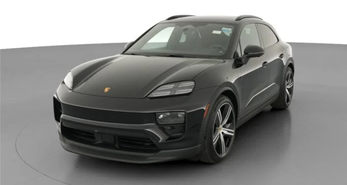 2025 Porsche Macan 4S
