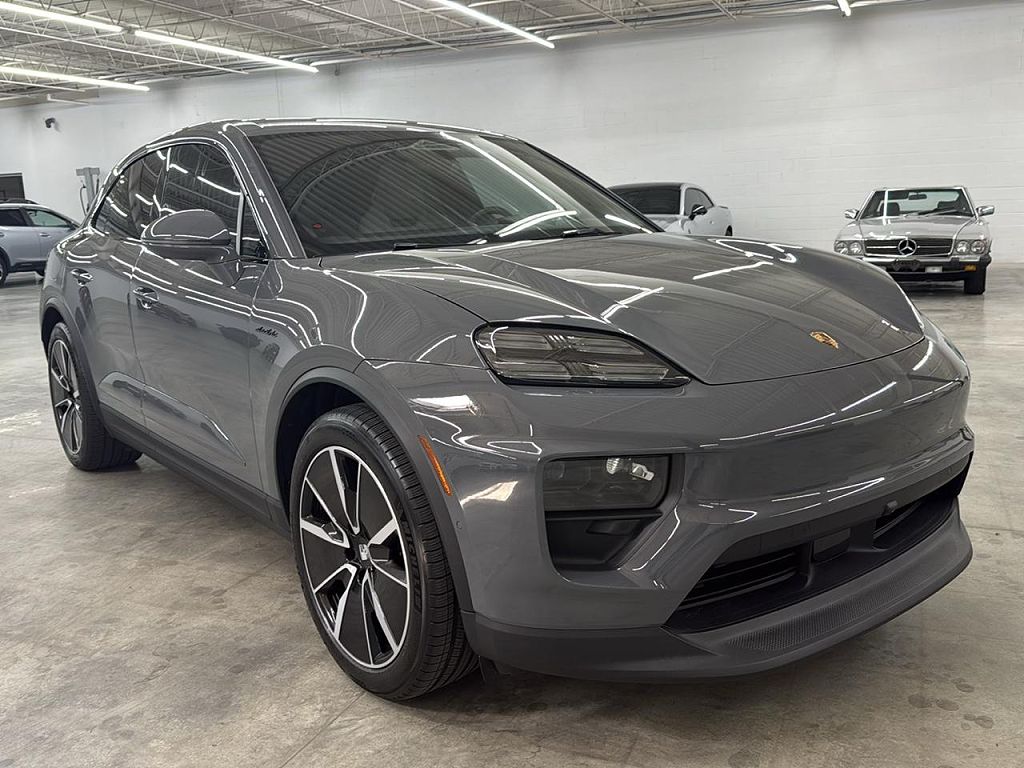 2025 Porsche Macan 4S