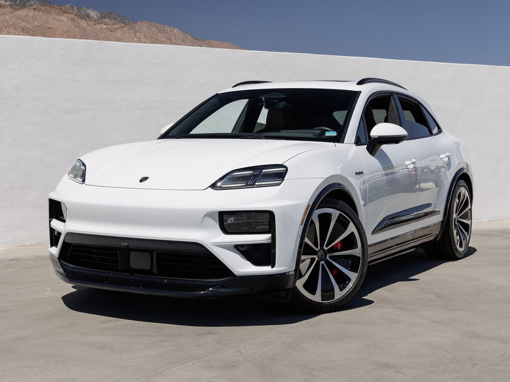 2025 Porsche Macan photo 1