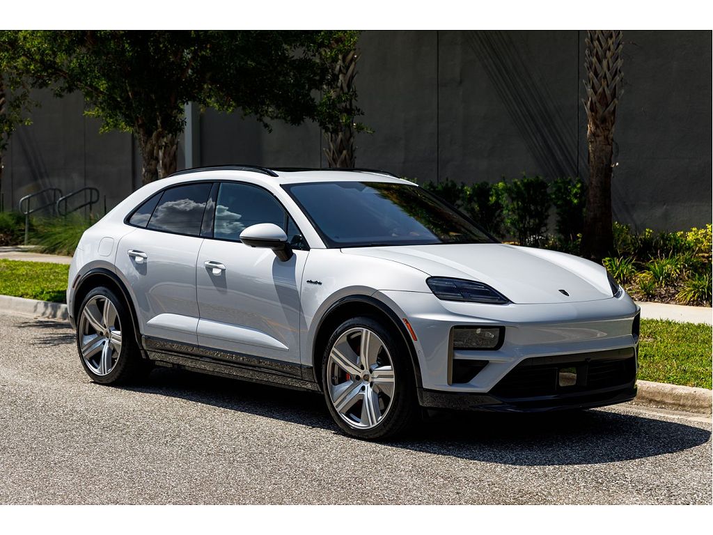 2025 Porsche Macan Turbo Electric