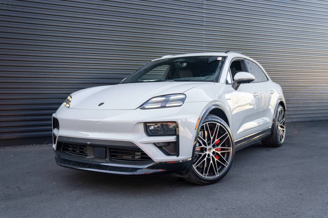 2026 Porsche Macan Turbo