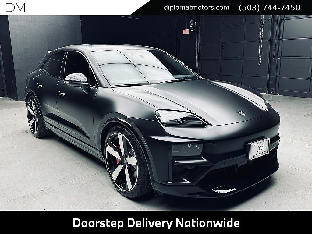 2024 Porsche Macan Turbo Electric