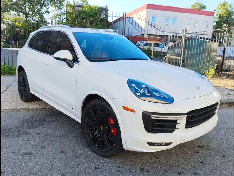 2016 Porsche Cayenne GTS