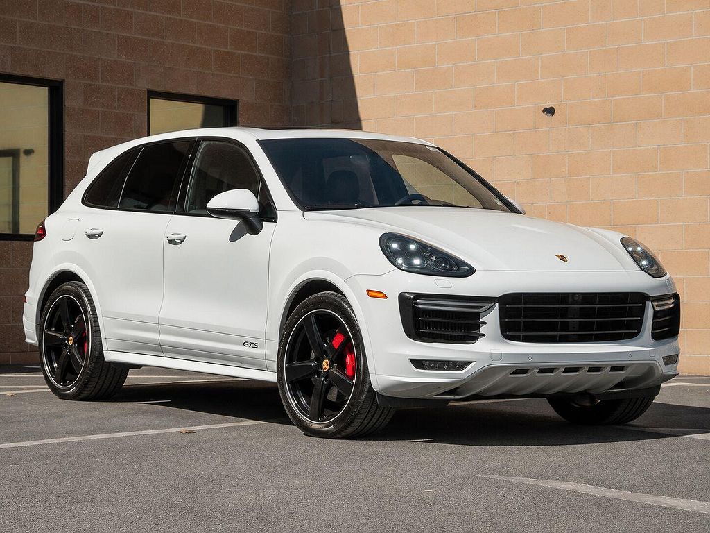 2016 Porsche Cayenne GTS
