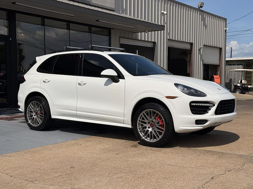 2014 Porsche Cayenne GTS