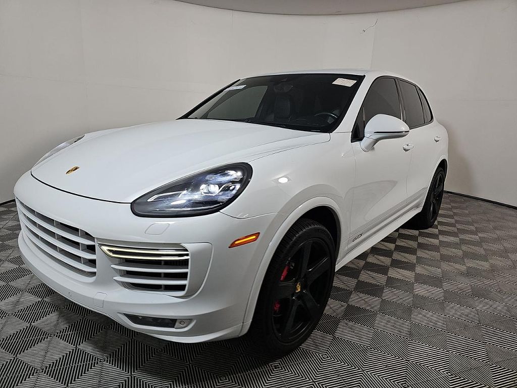 2017 Porsche Cayenne GTS