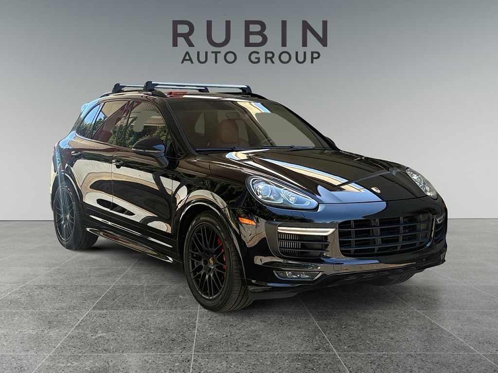 2016 Porsche Cayenne GTS