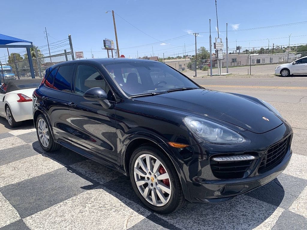 2014 Porsche Cayenne GTS