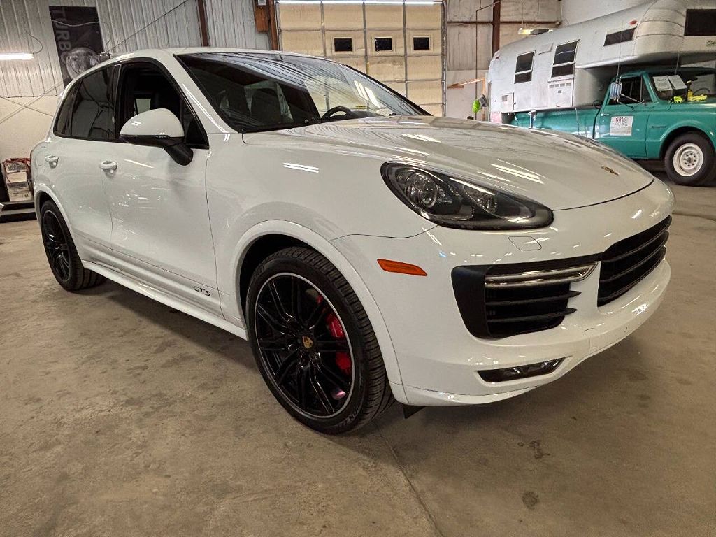 2016 Porsche Cayenne GTS