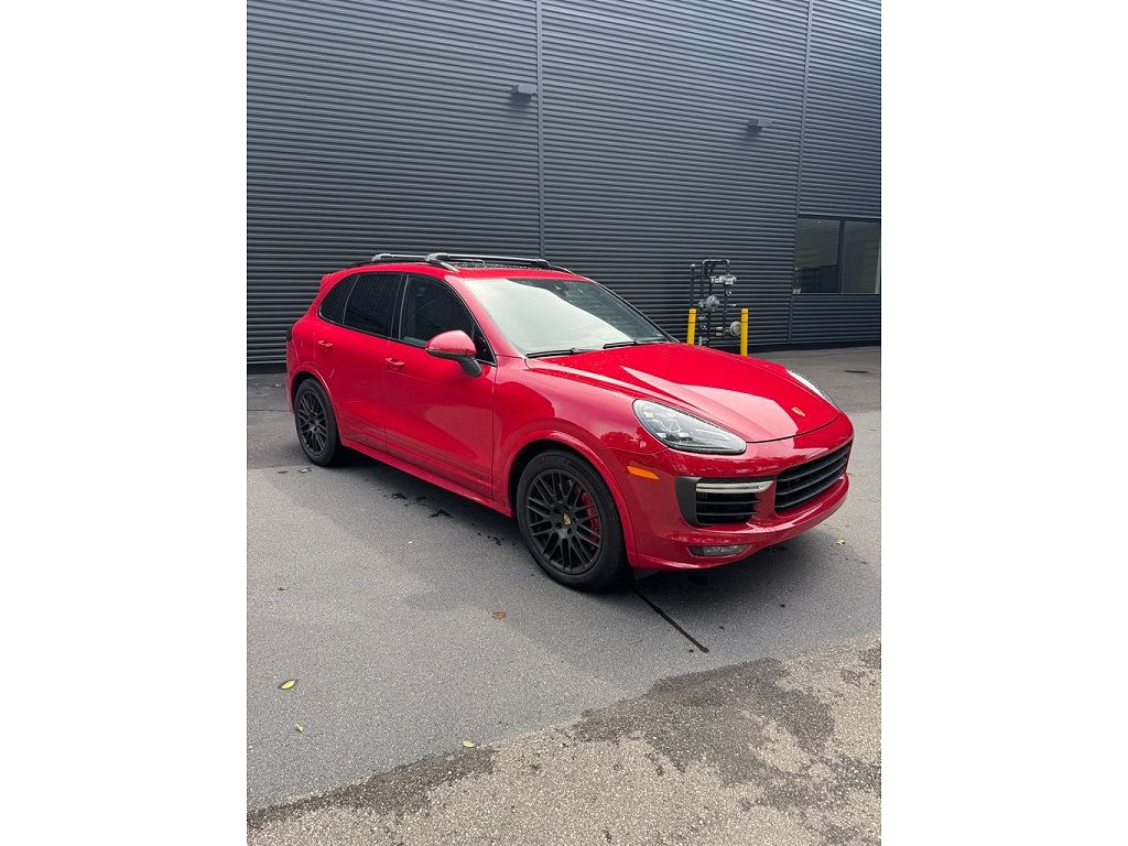 2016 Porsche Cayenne GTS