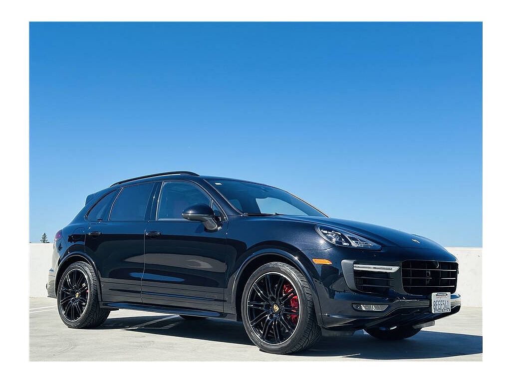 2016 Porsche Cayenne GTS