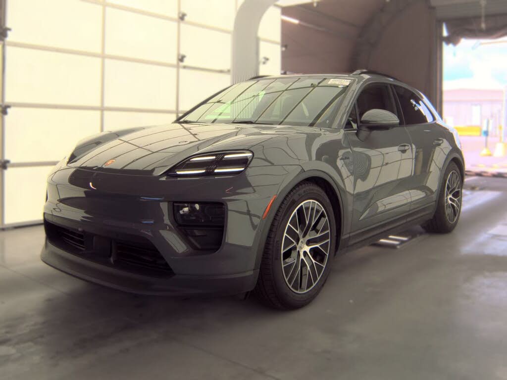2025 Porsche Macan