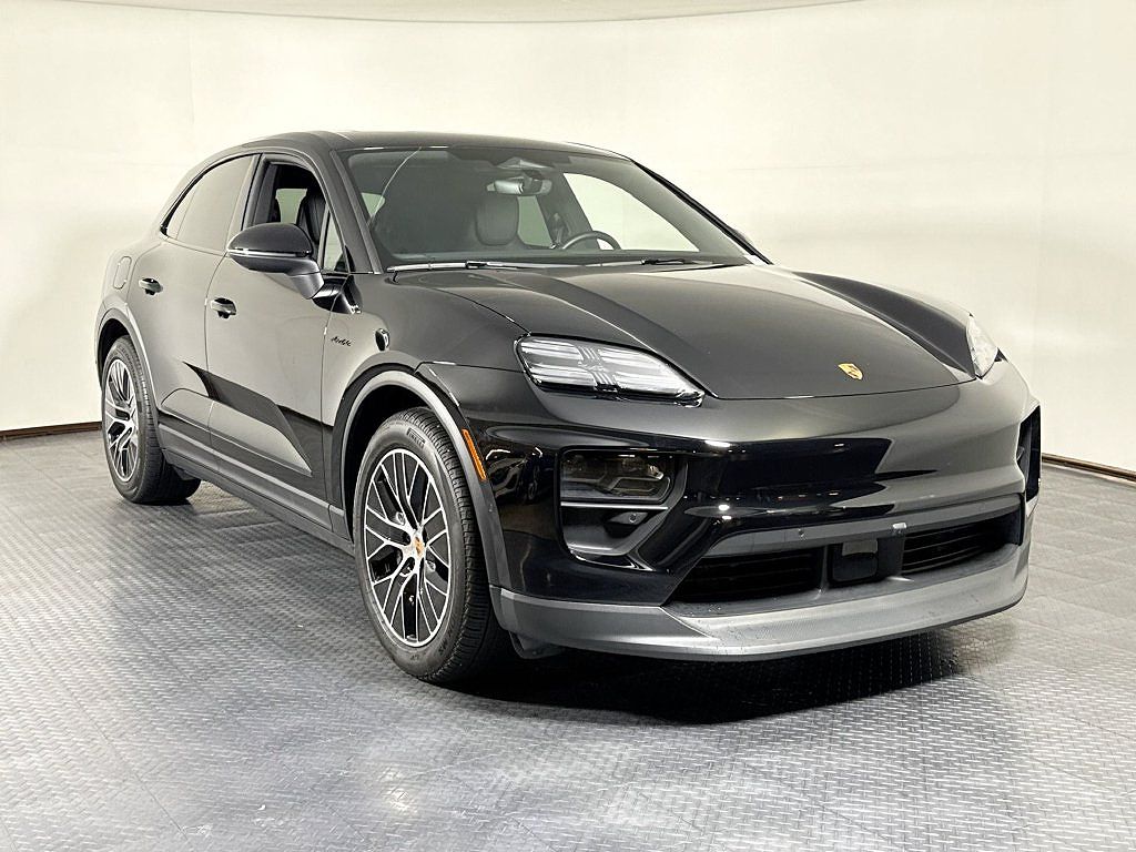 2026 Porsche Macan