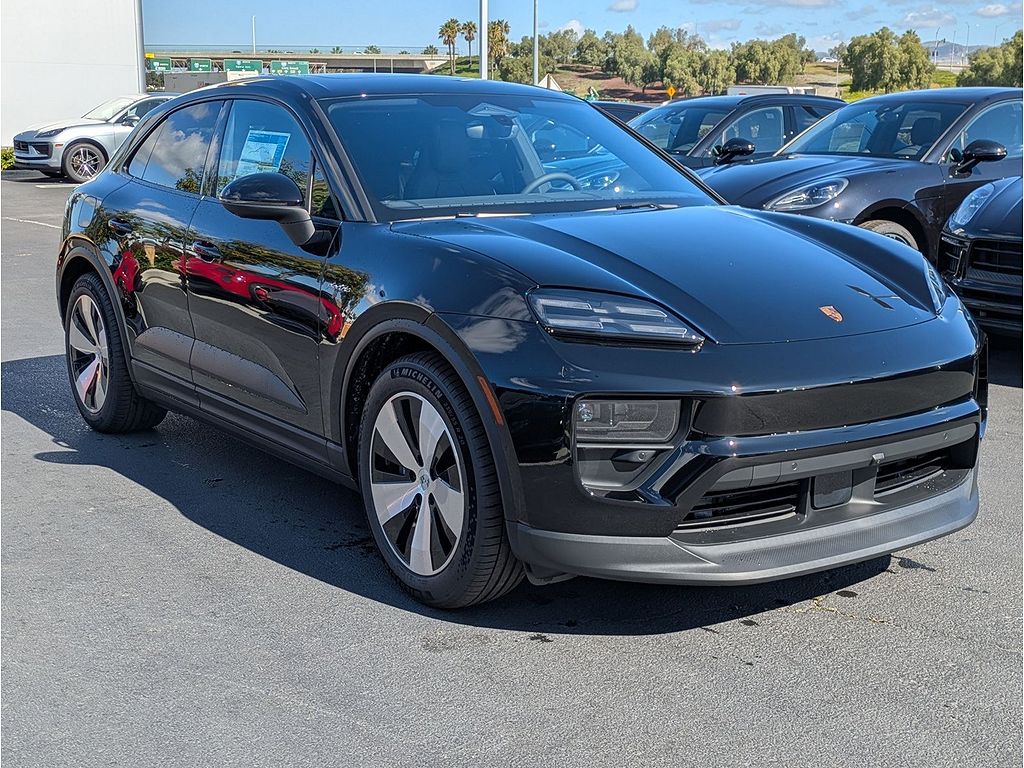 2025 Porsche Macan