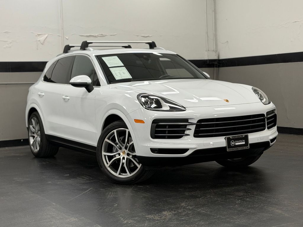 2022 Porsche Cayenne E-Hybrid photo 1