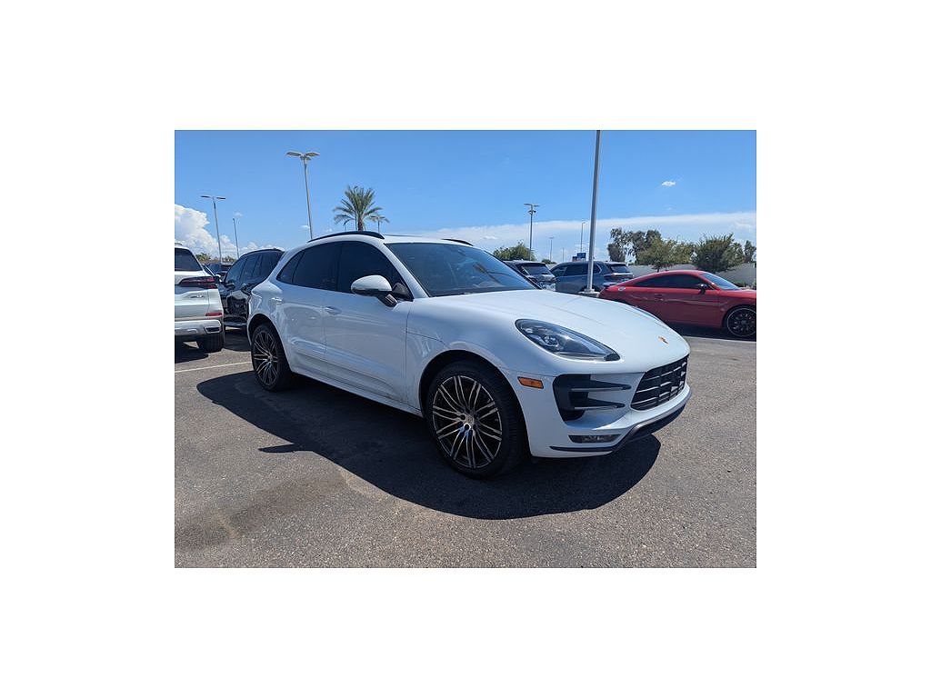 2017 Porsche Macan Turbo