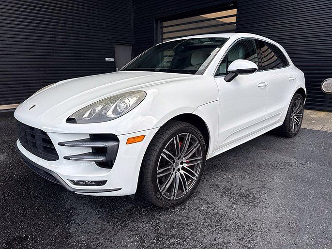 2018 Porsche Macan Turbo