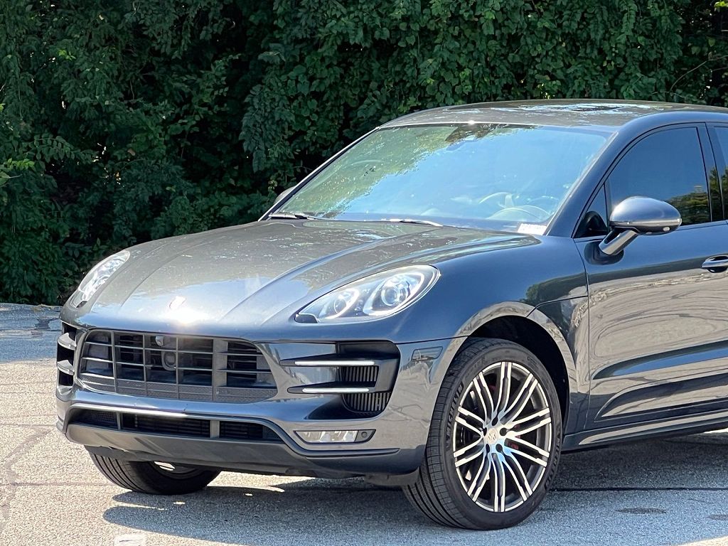 2018 Porsche Macan Turbo