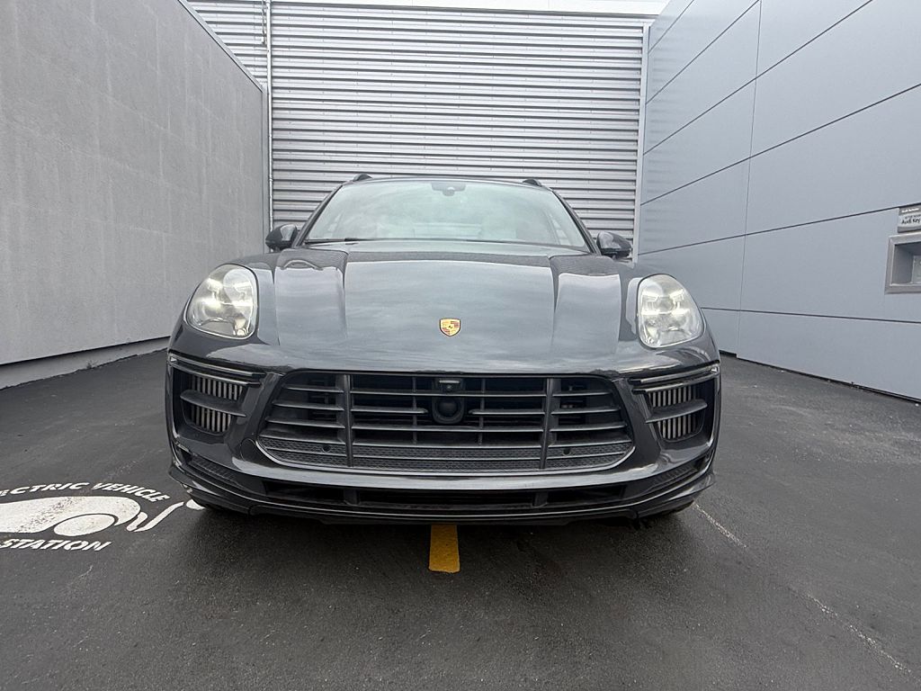 2020 Porsche Macan Turbo