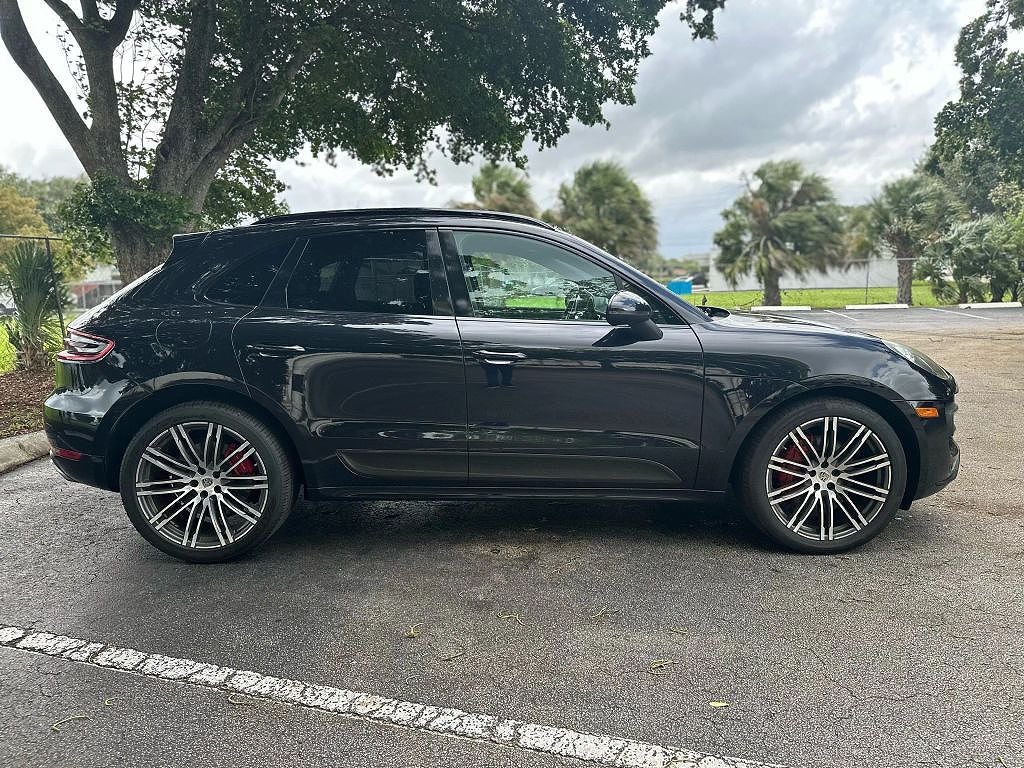 2015 Porsche Macan Turbo