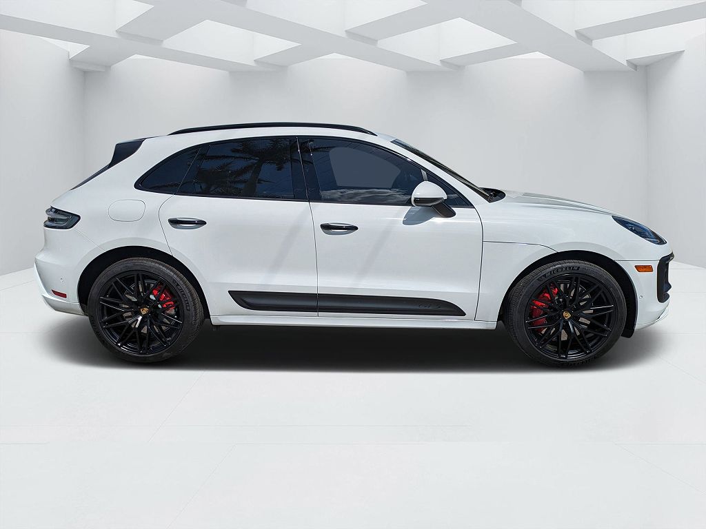 2022 Porsche Macan