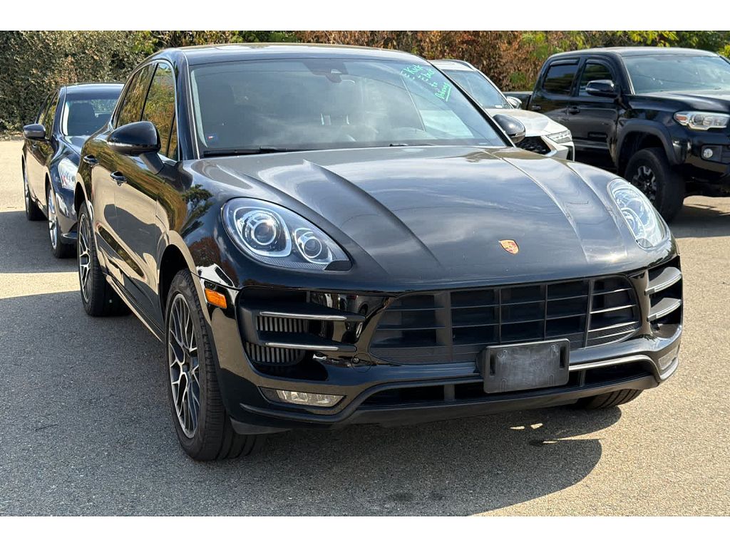 2015 Porsche Macan Turbo