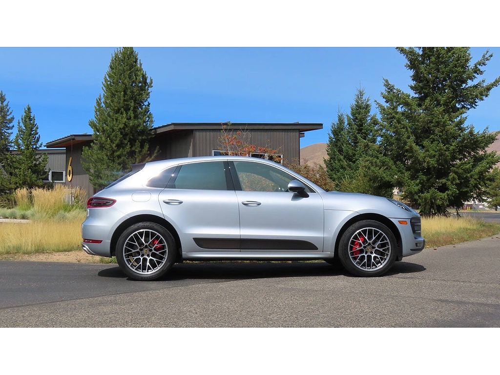2015 Porsche Macan Turbo