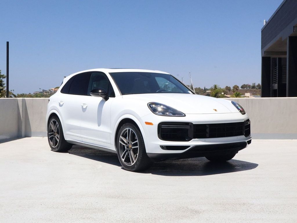 2023 Porsche Cayenne Turbo