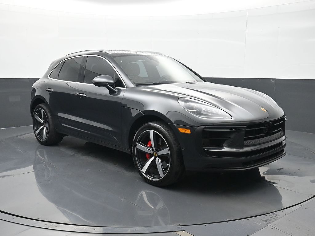 2022 Porsche Macan S