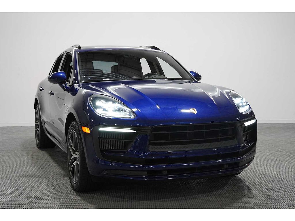 2022 Porsche Macan S