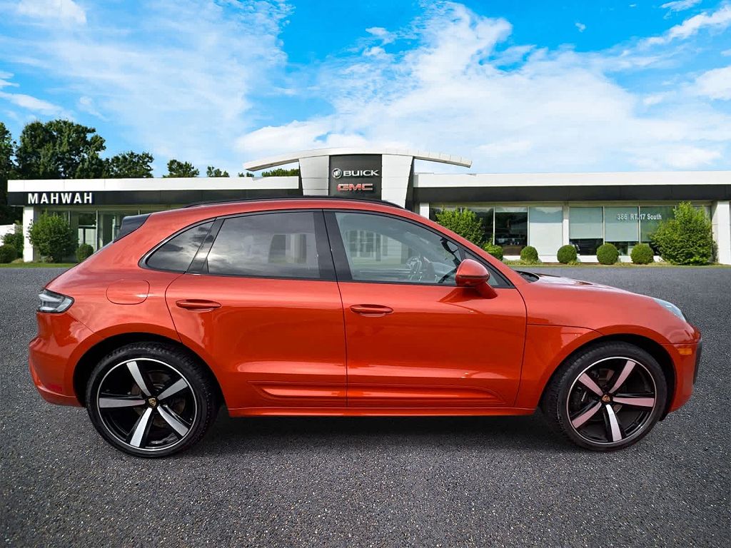 2025 Porsche Macan S