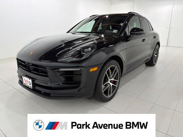 2022 Porsche Macan S