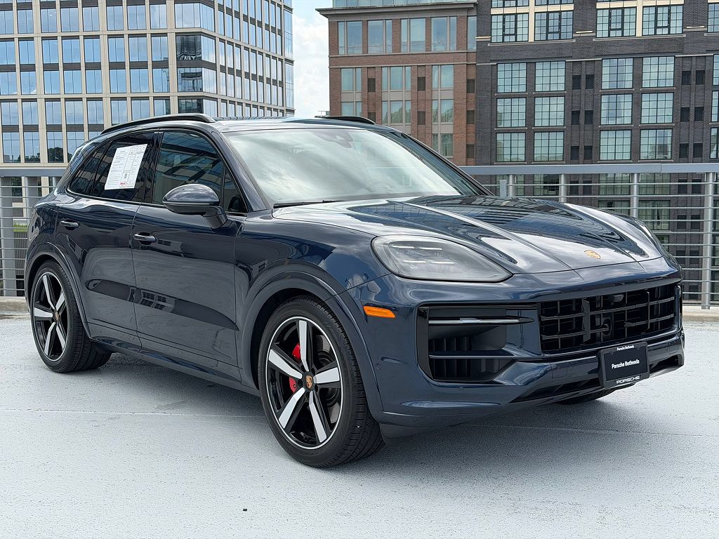 2026 Porsche Cayenne GTS