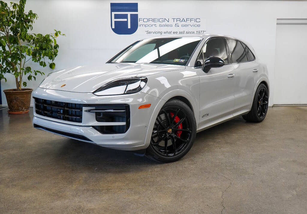 2025 Porsche Cayenne GTS