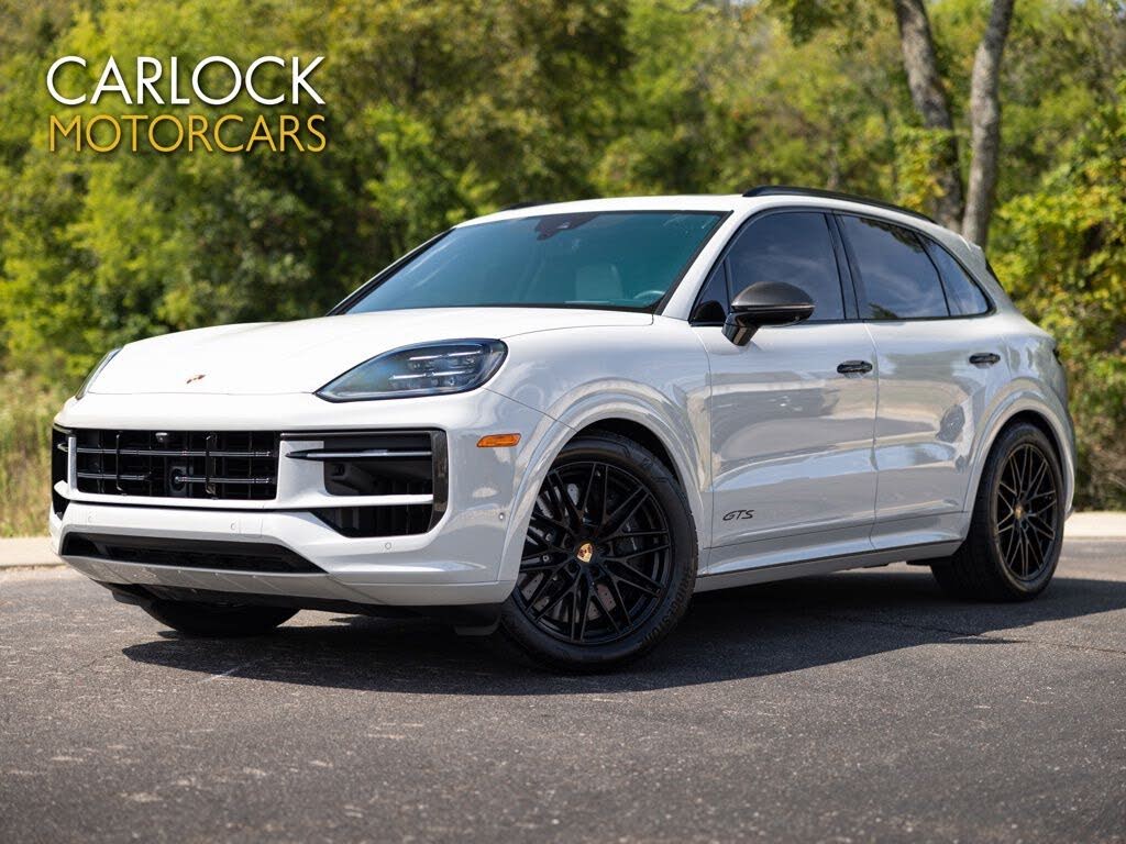 2025 Porsche Cayenne GTS
