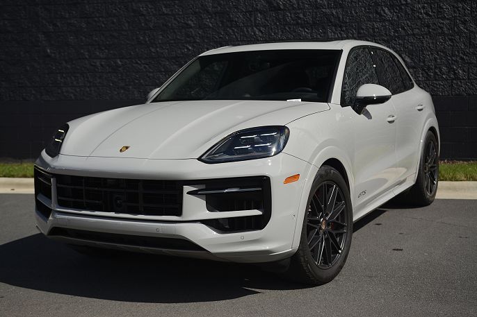 2026 Porsche Cayenne GTS