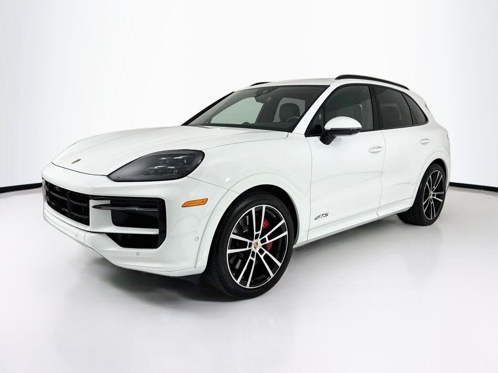 2025 Porsche Cayenne GTS